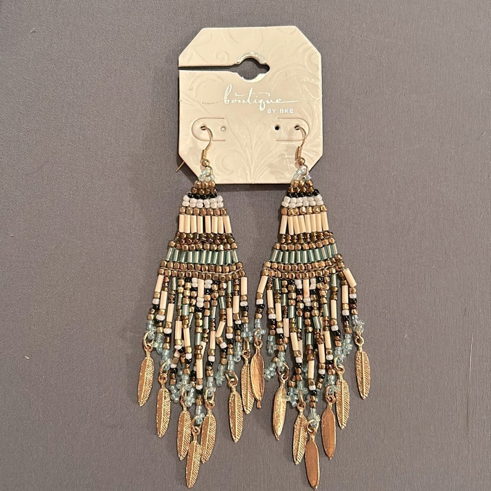 Boutique by BKE Fringe Feather Earrings